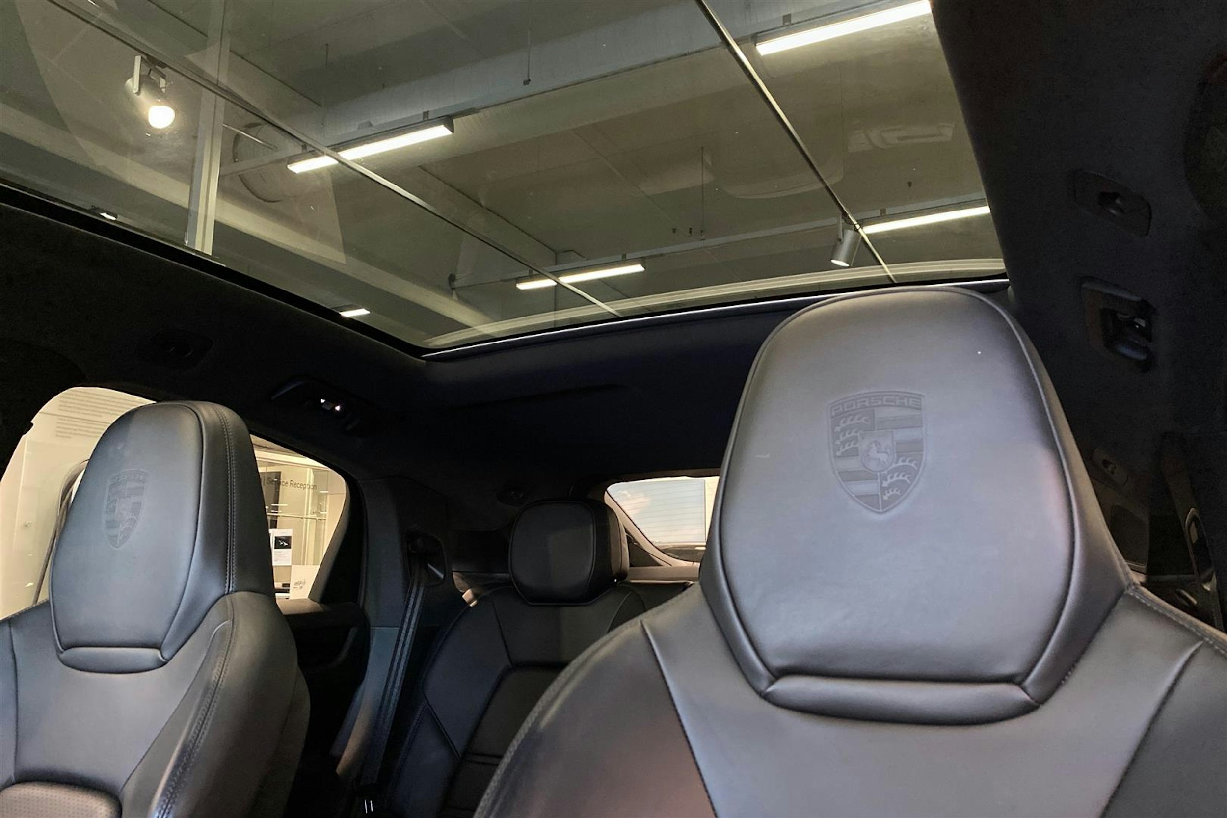 harmaa Porsche Cayenne 2020 kuva 14.