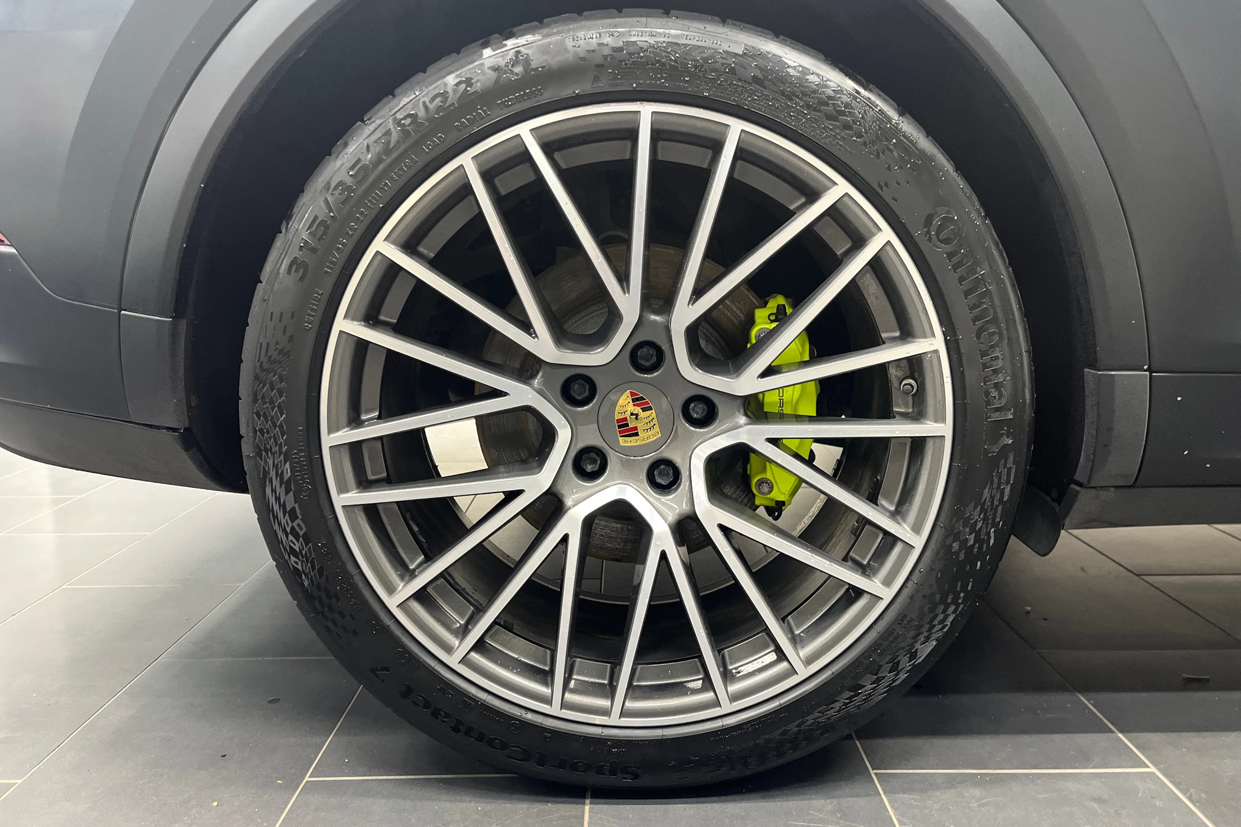 met. Harmaa Porsche Cayenne 2020 kuva 10.