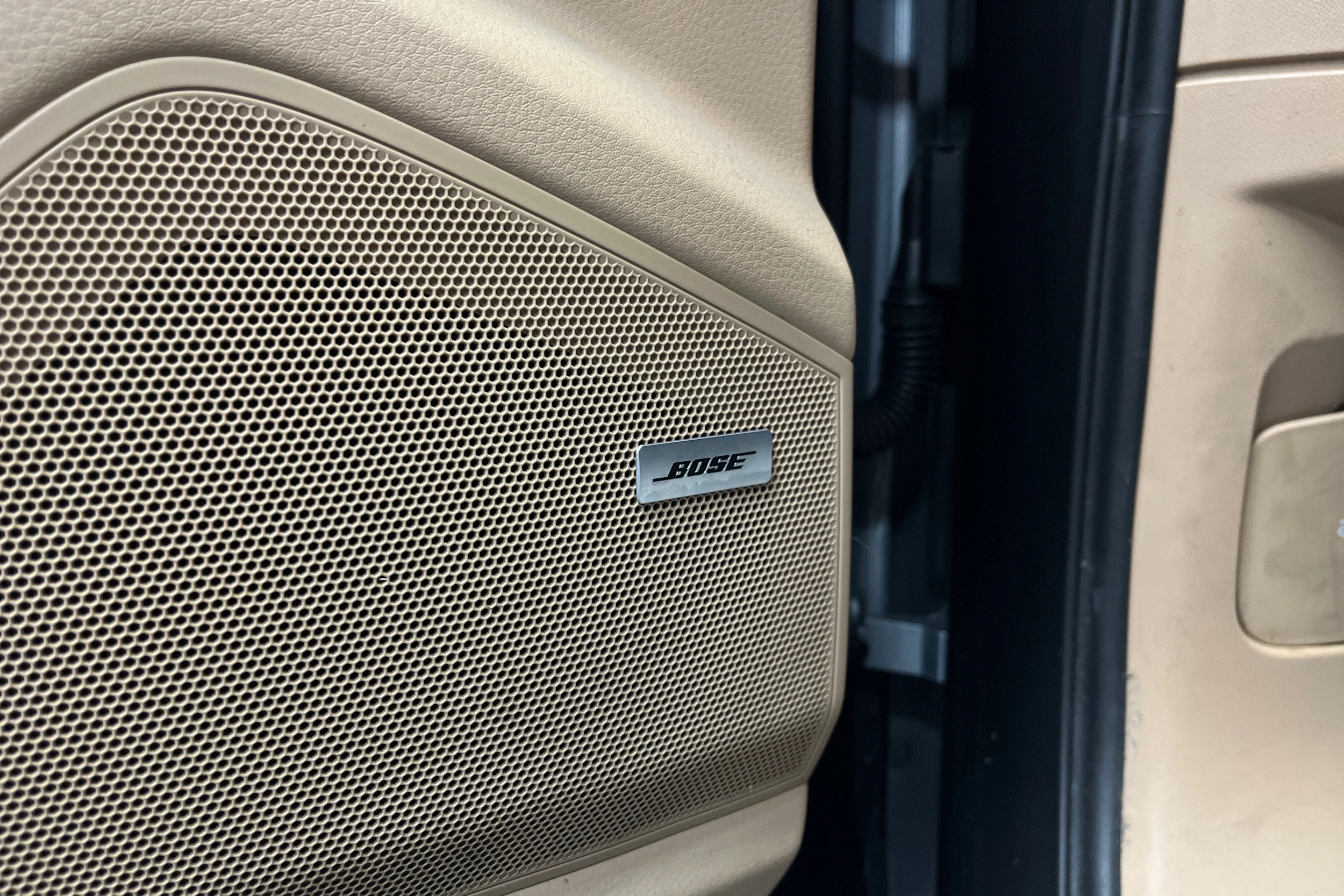 met. Harmaa Porsche Cayenne 2020 kuva 12.