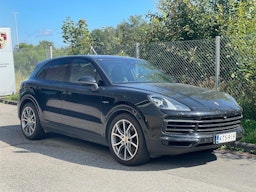 Musta Porsche Cayenne 2020 kuva 1.