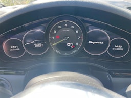 Musta Porsche Cayenne 2020 kuva 9.