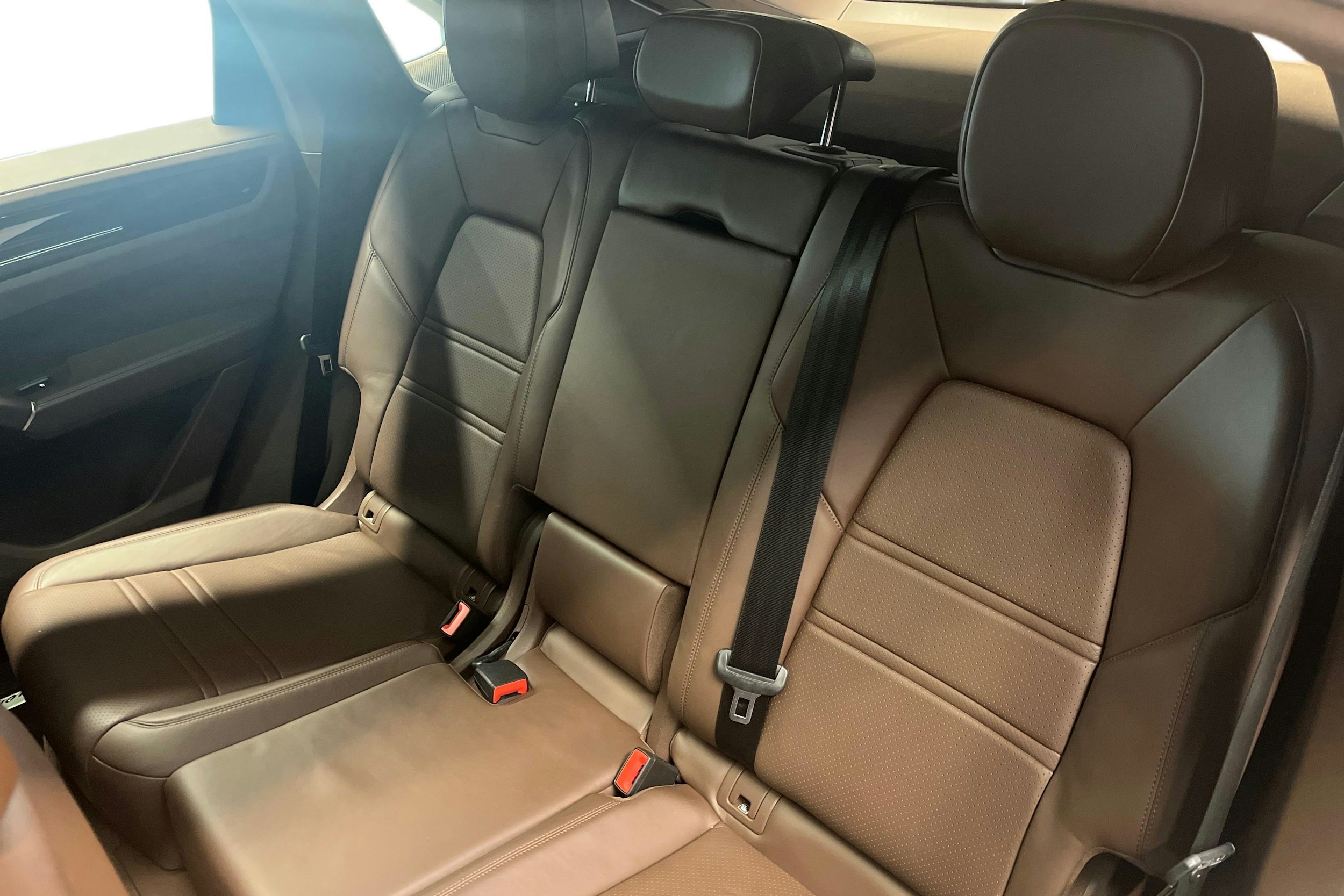 harmaa Porsche Cayenne 2020 kuva 8.