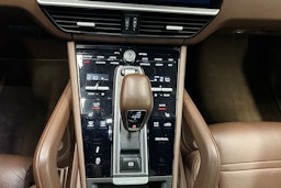 harmaa Porsche Cayenne 2020 kuva 14.