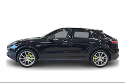 Musta Porsche Cayenne 2020 kuva 5.