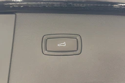 Musta Porsche Cayenne 2020 kuva 12.