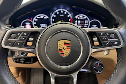 Musta Porsche Cayenne 2020 kuva 17.