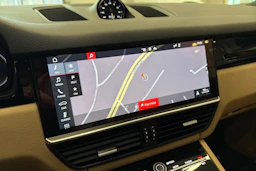 Musta Porsche Cayenne 2020 kuva 21.