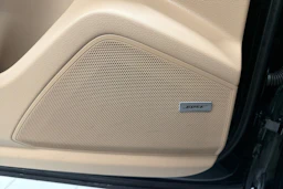 Musta Porsche Cayenne 2020 kuva 24.