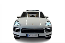 valkoinen Porsche Cayenne 2020 kuva 4.