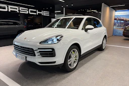 valkoinen Porsche Cayenne 2020 kuva 10.
