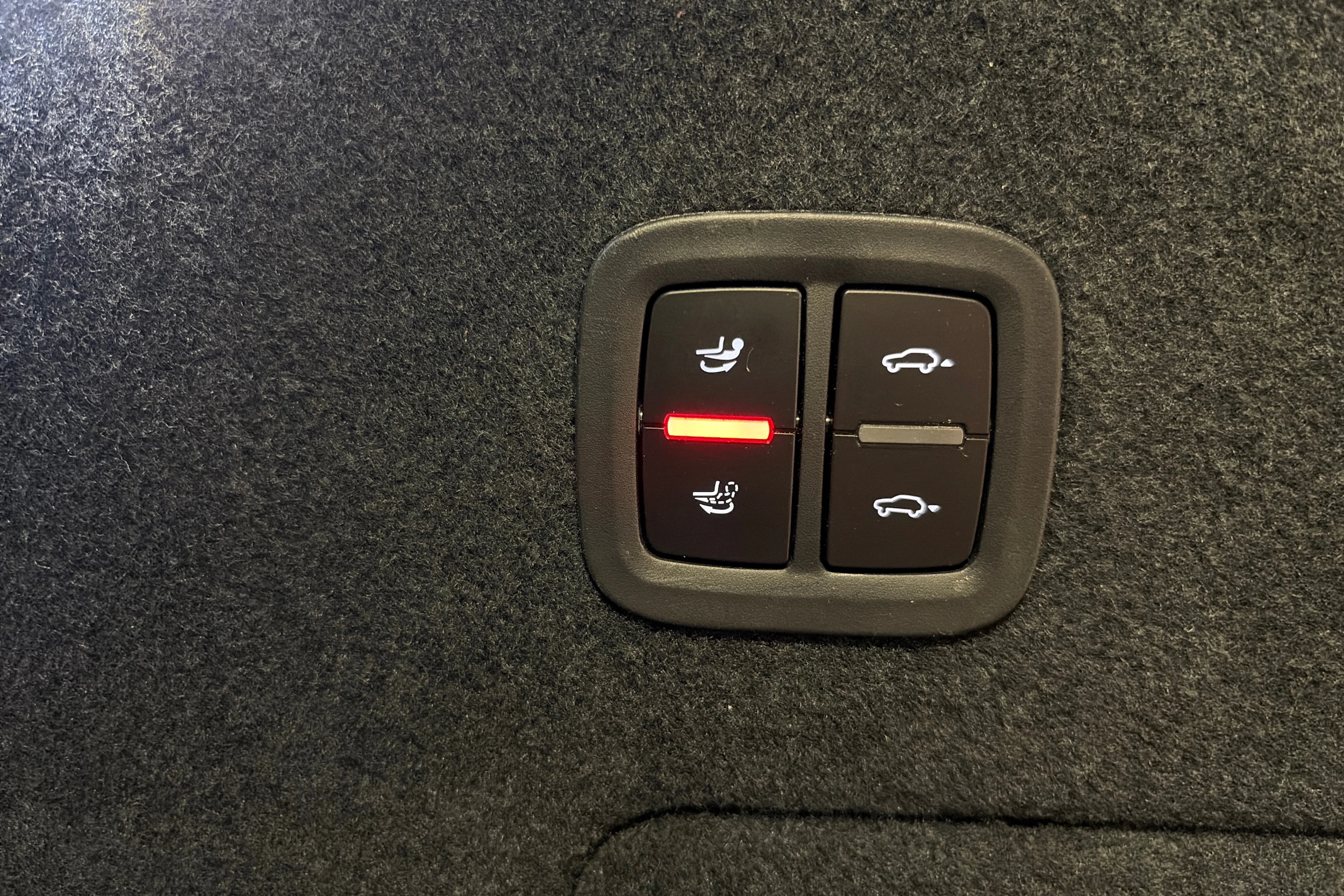 valkoinen Porsche Cayenne 2020 kuva 26.
