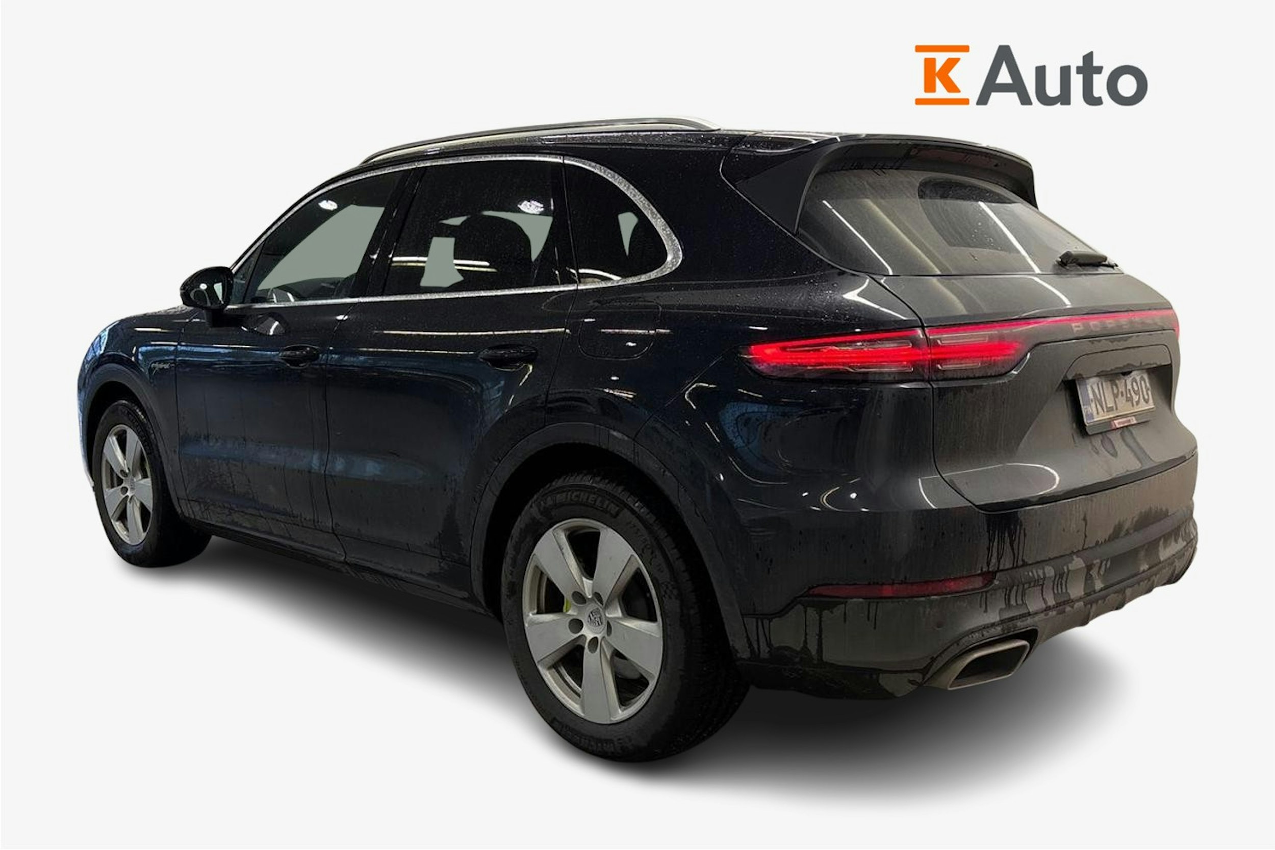 sininen Porsche Cayenne 2020 kuva 2.