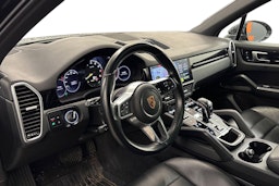 sininen Porsche Cayenne 2020 kuva 3.