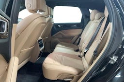 Musta Porsche Cayenne 2020 kuva 10.