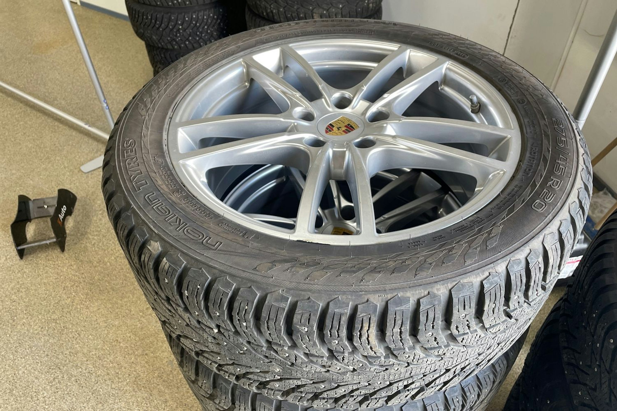 Musta Porsche Cayenne 2020 kuva 13.