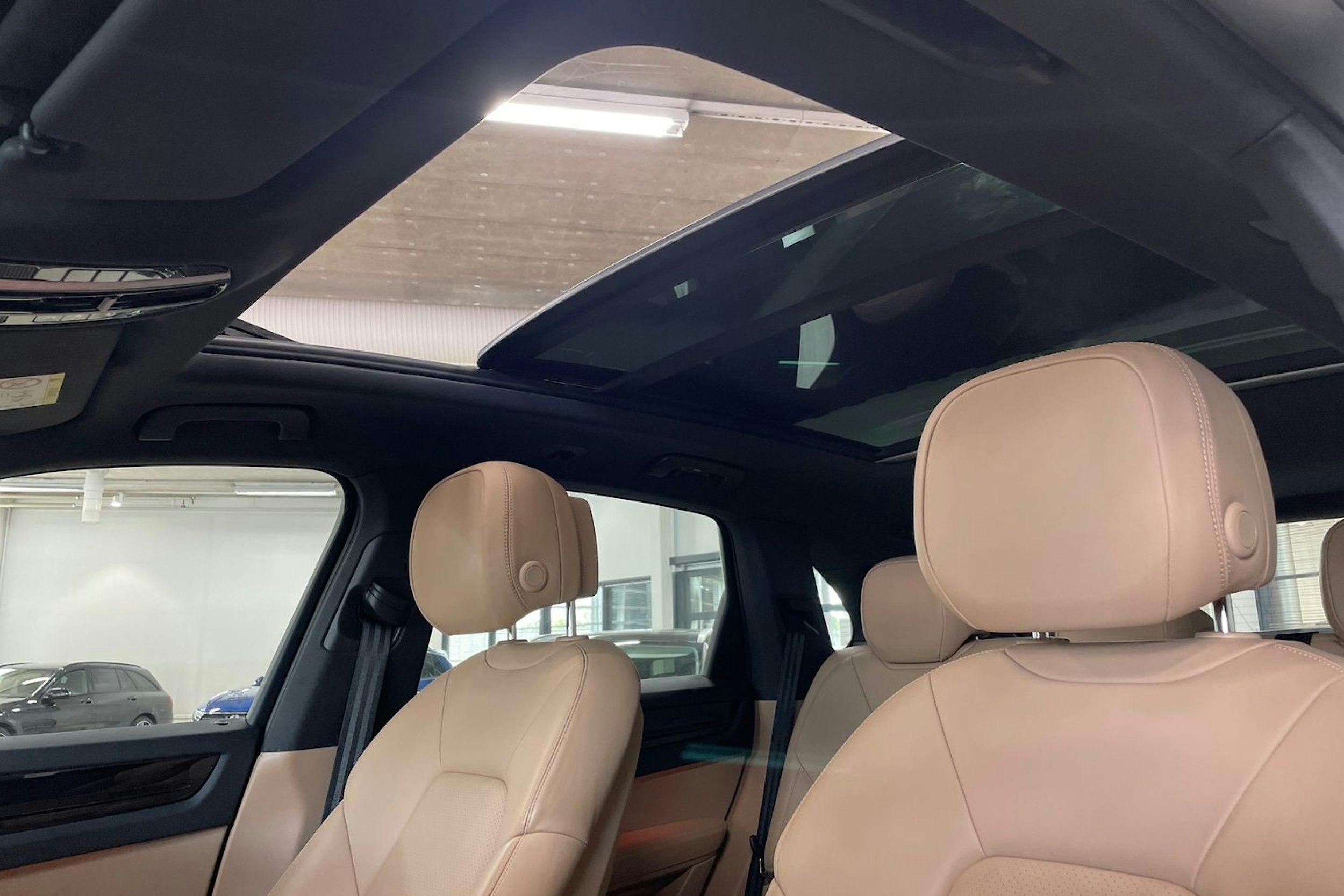 Musta Porsche Cayenne 2020 kuva 19.