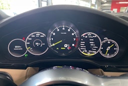 Musta Porsche Cayenne 2020 kuva 22.