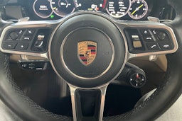 Musta Porsche Cayenne 2020 kuva 30.