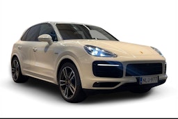 Valkoinen Porsche Cayenne 2020 kuva 1.