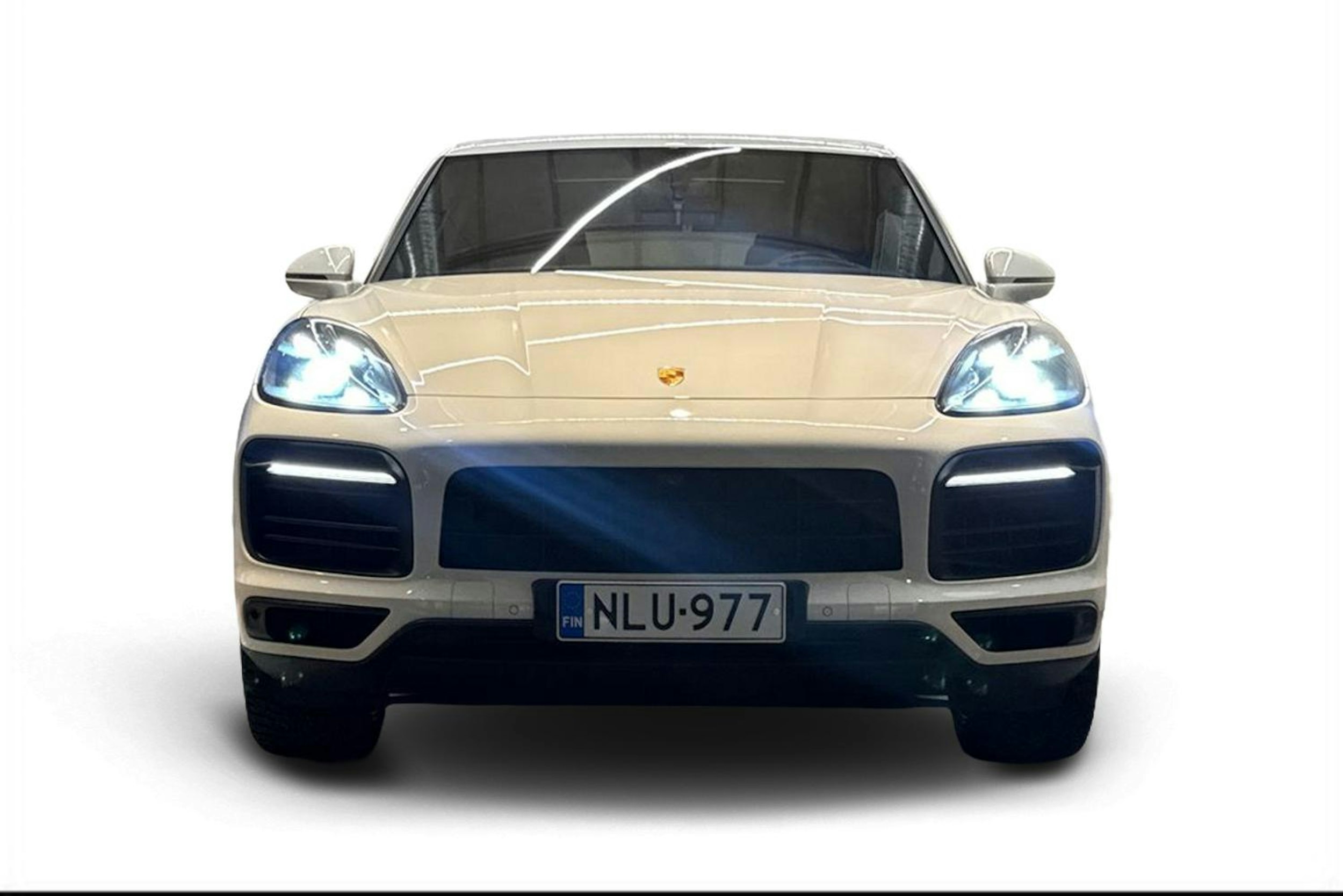 Valkoinen Porsche Cayenne 2020 kuva 4.