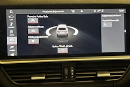 Valkoinen Porsche Cayenne 2020 kuva 15.