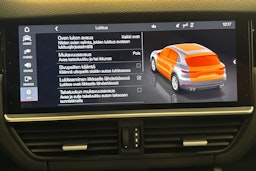 Valkoinen Porsche Cayenne 2020 kuva 17.