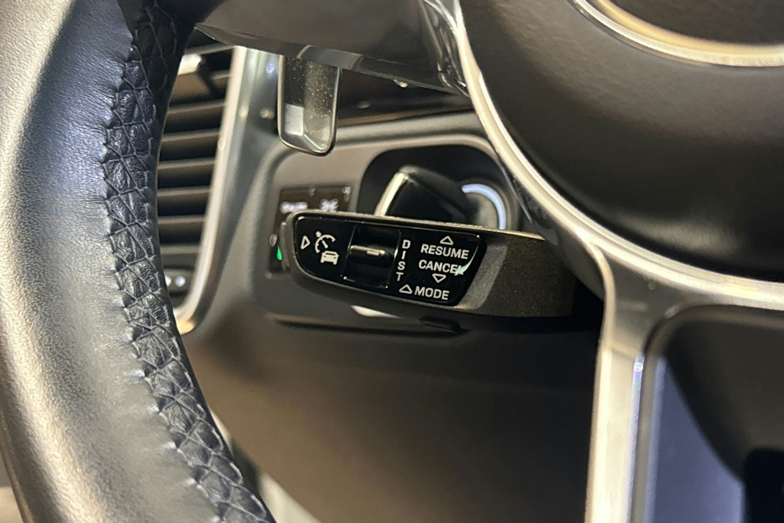 Valkoinen Porsche Cayenne 2020 kuva 21.