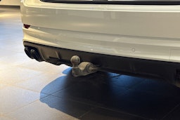 Valkoinen Porsche Cayenne 2020 kuva 24.