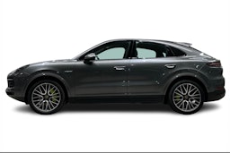 Harmaa Porsche Cayenne 2020 kuva 5.