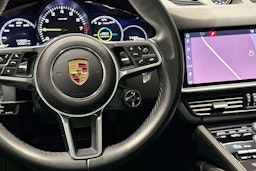 Harmaa Porsche Cayenne 2020 kuva 11.