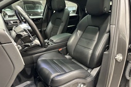 Harmaa Porsche Cayenne 2020 kuva 18.