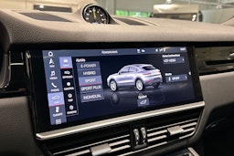 Harmaa Porsche Cayenne 2020 kuva 22.