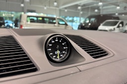 harmaa Porsche Cayenne 2020 kuva 21.