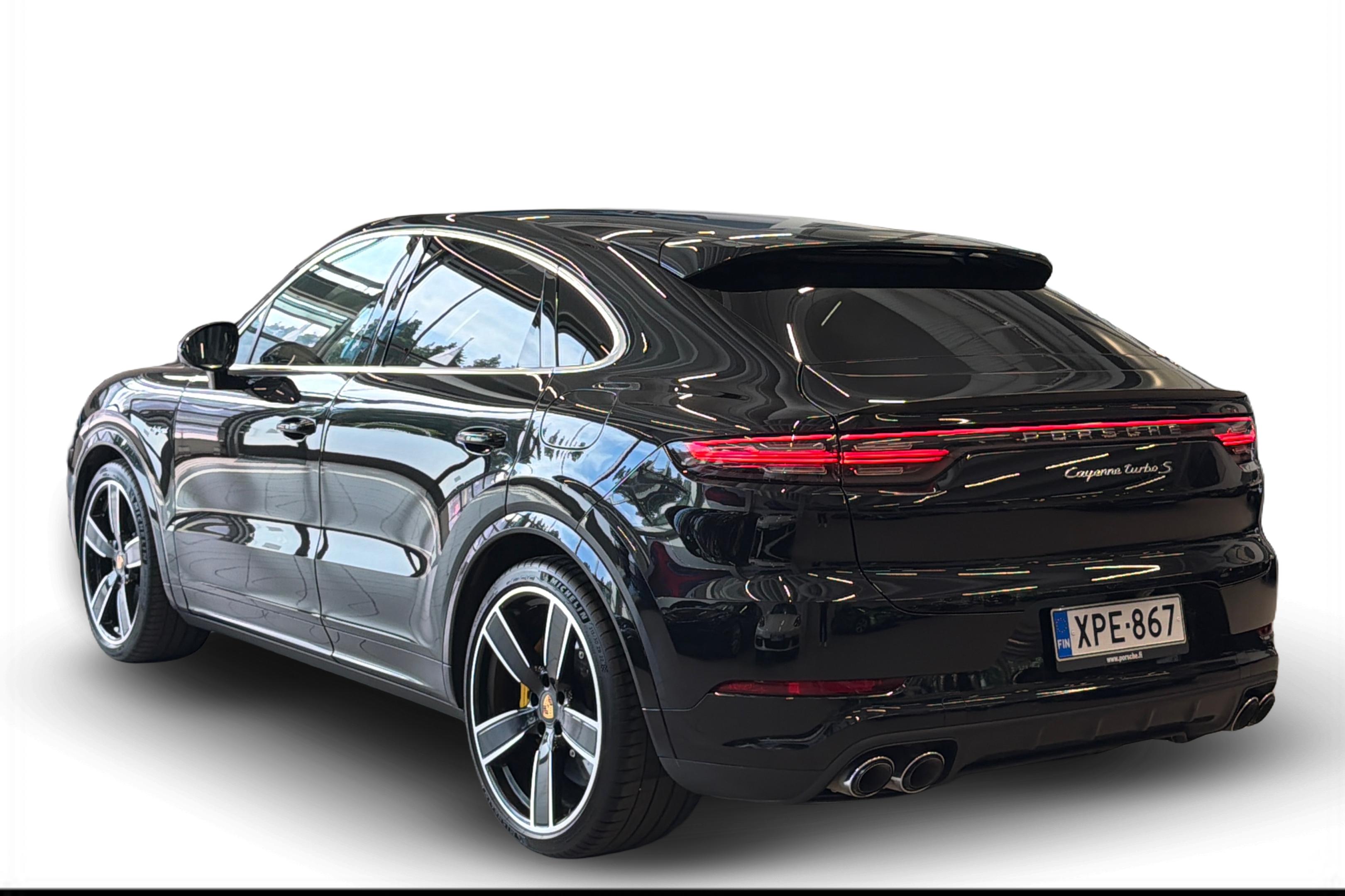 Porsche Cayenne Turbo S E-Hybrid Coupé 2020, kuva 2/30