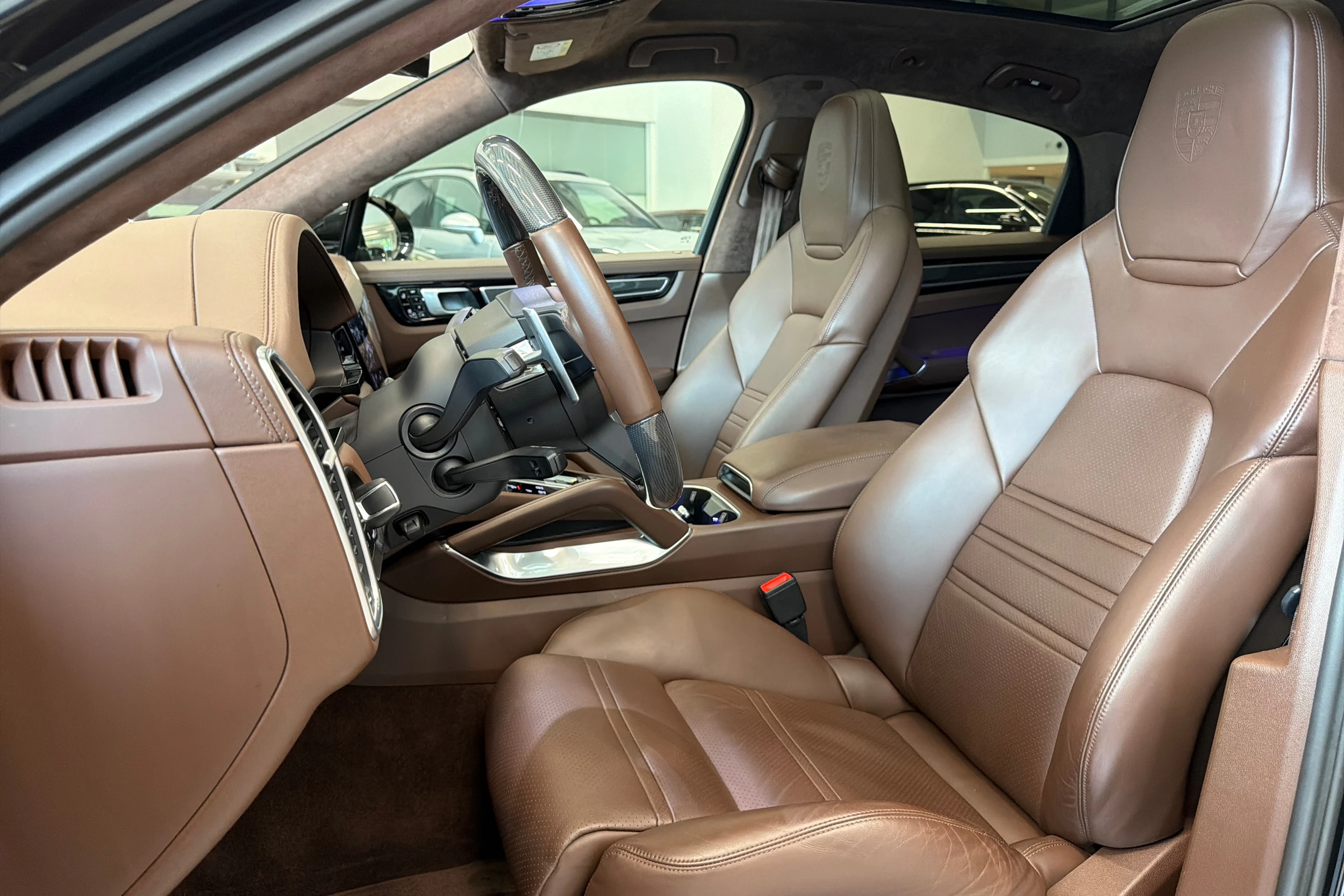 Musta Porsche Cayenne 2020 kuva 9.