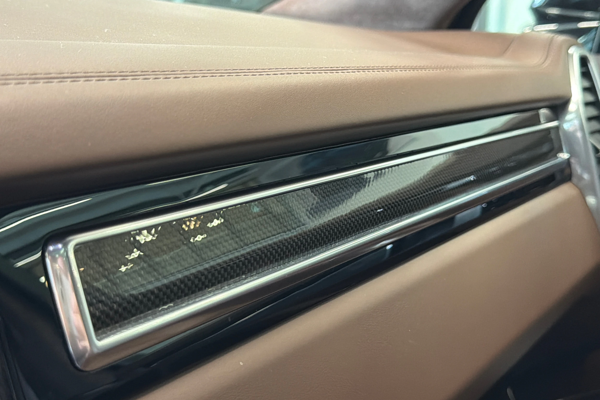 Musta Porsche Cayenne 2020 kuva 24.