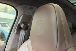 Musta Porsche Cayenne 2020 kuva 28.