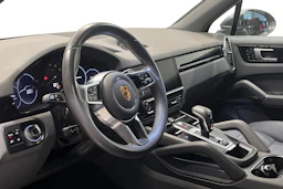 harmaa Porsche Cayenne 2020 kuva 6.
