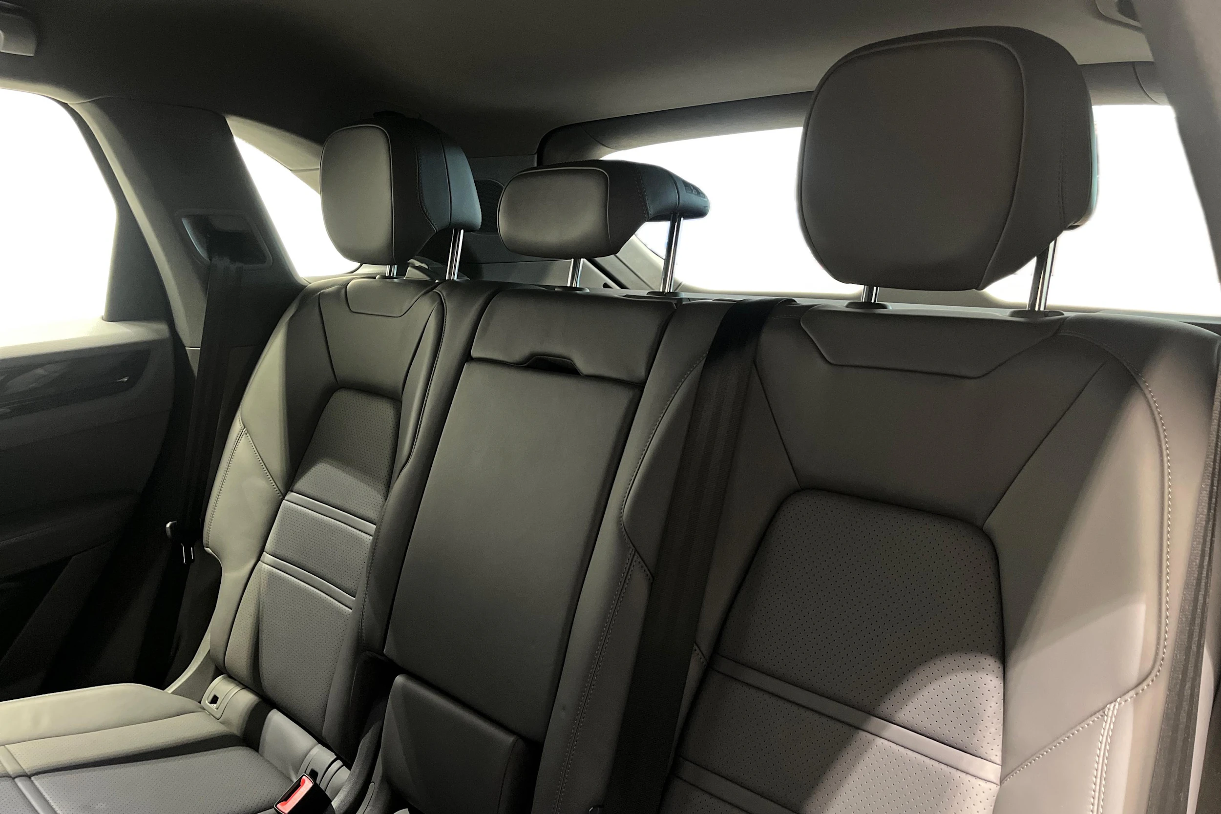 harmaa Porsche Cayenne 2020 kuva 8.