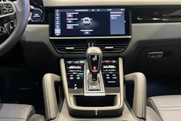 harmaa Porsche Cayenne 2020 kuva 10.