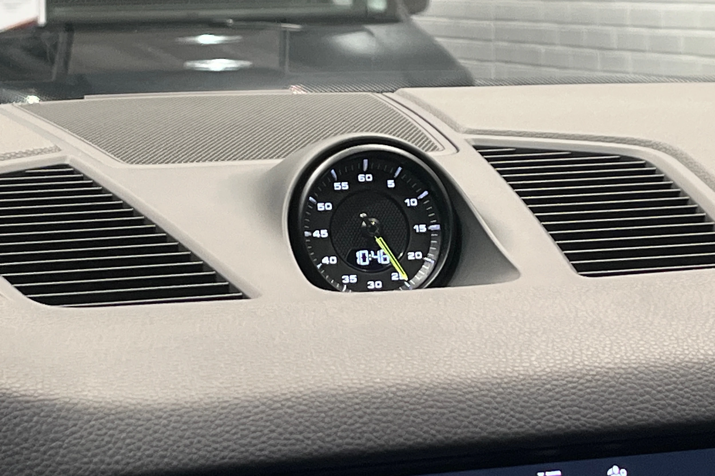 harmaa Porsche Cayenne 2020 kuva 13.