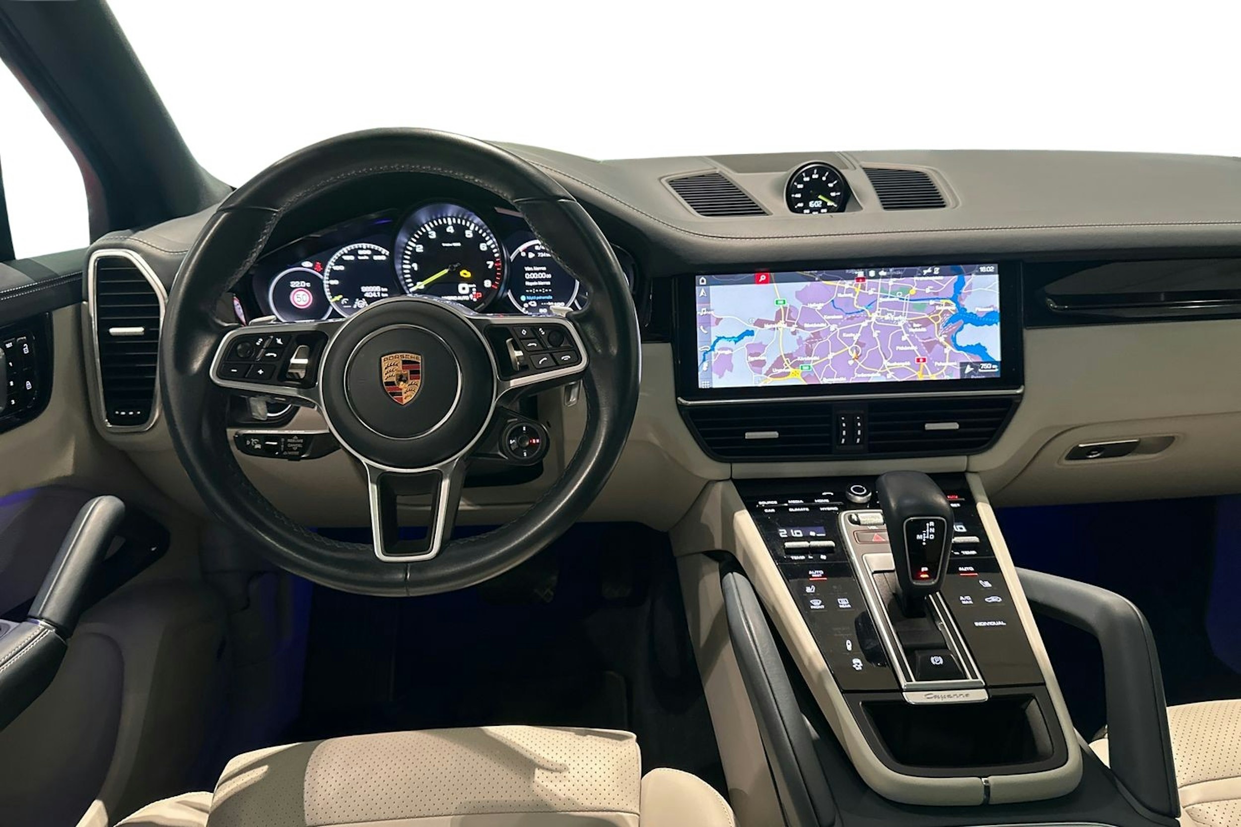 Harmaa Porsche Cayenne 2020 kuva 7.