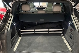 Harmaa Porsche Cayenne 2020 kuva 12.