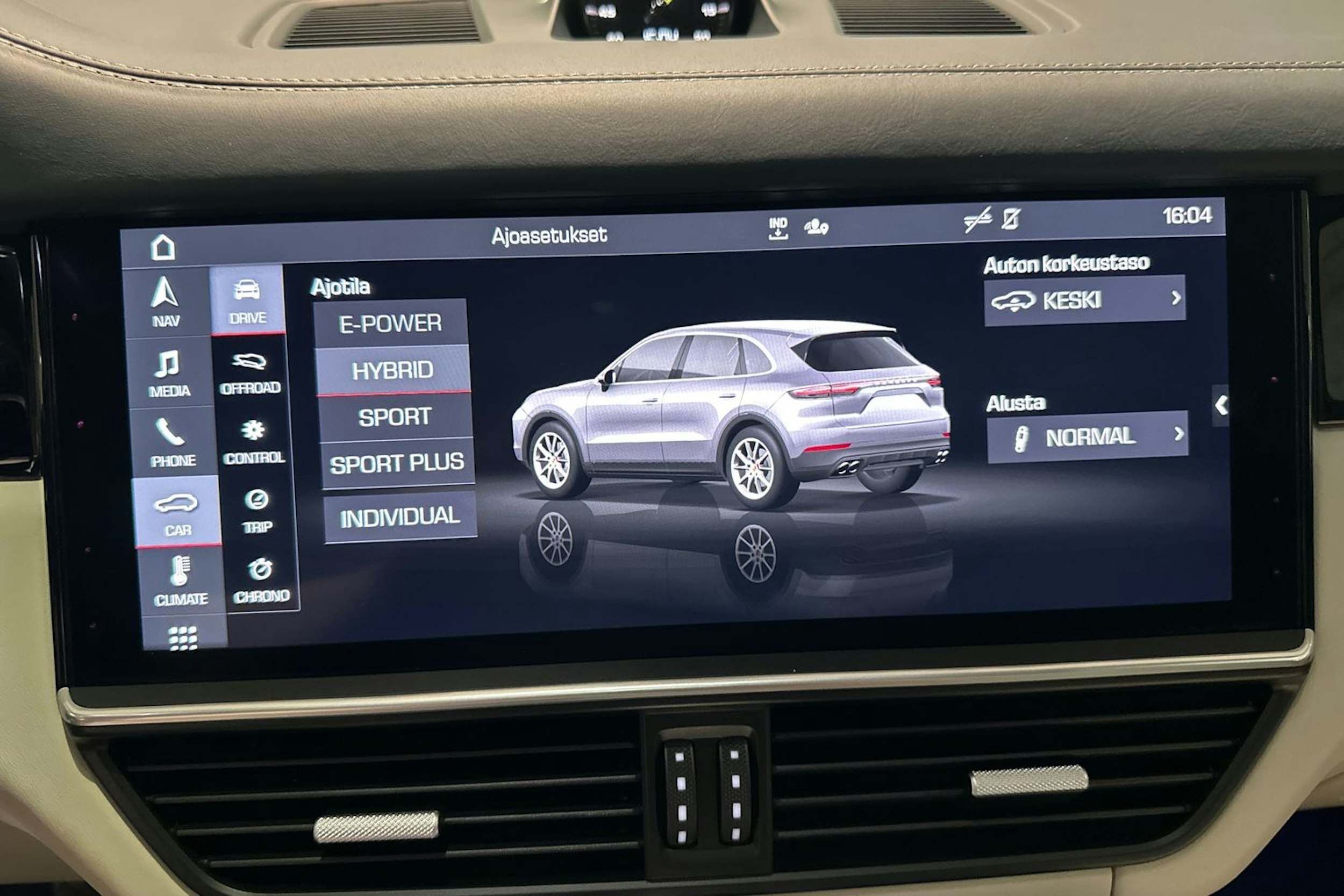 Harmaa Porsche Cayenne 2020 kuva 17.