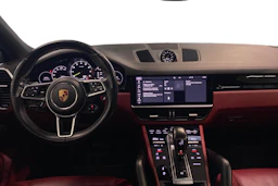 Harmaa Porsche Cayenne 2020 kuva 7.