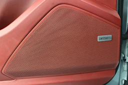 Harmaa Porsche Cayenne 2020 kuva 12.