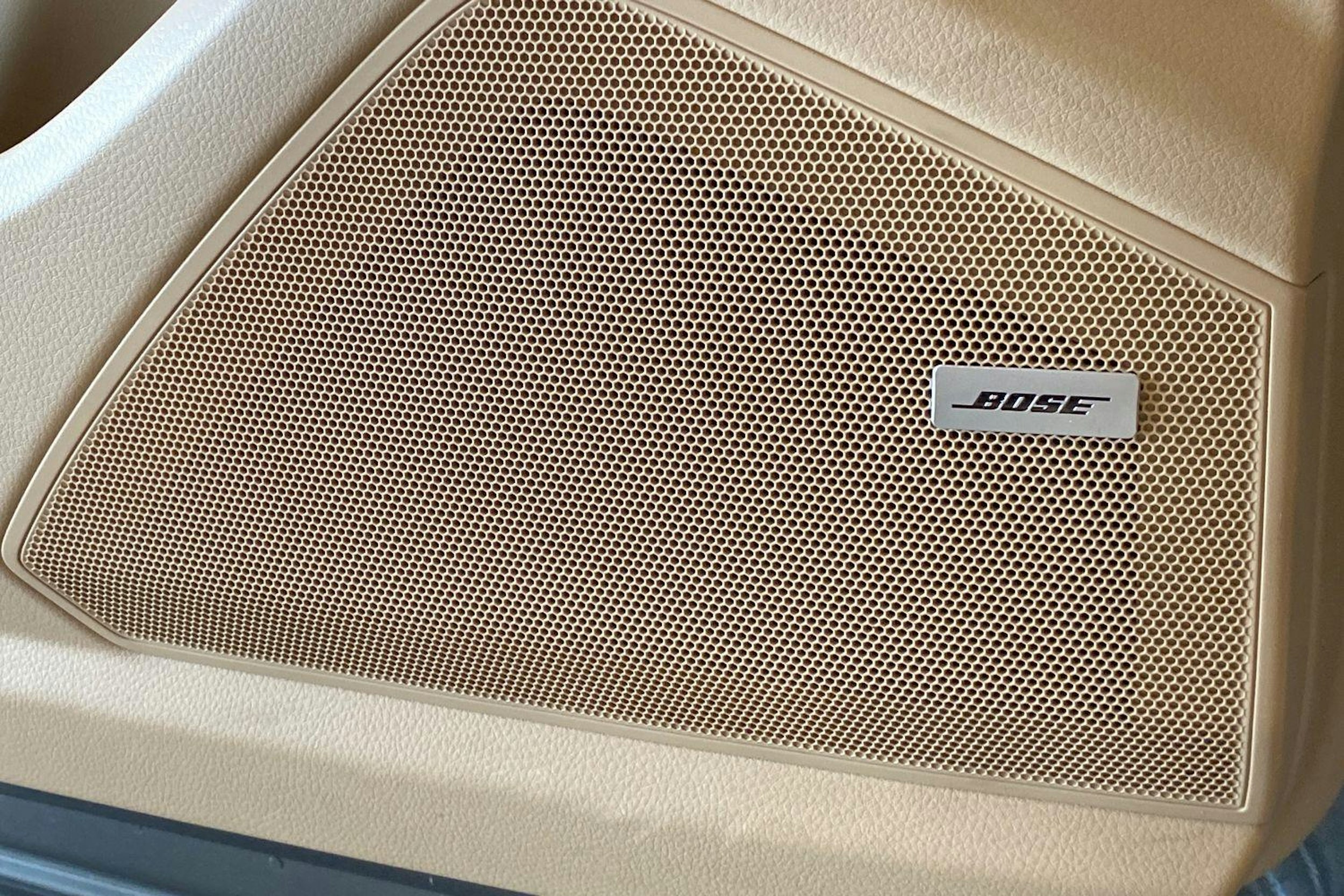 harmaa Porsche Cayenne 2020 kuva 11.