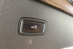 harmaa Porsche Cayenne 2020 kuva 16.