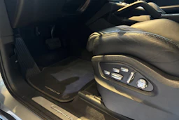 Hopea Porsche Cayenne 2020 kuva 12.