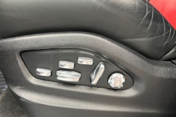 punainen Porsche Cayenne 2021 kuva 14.